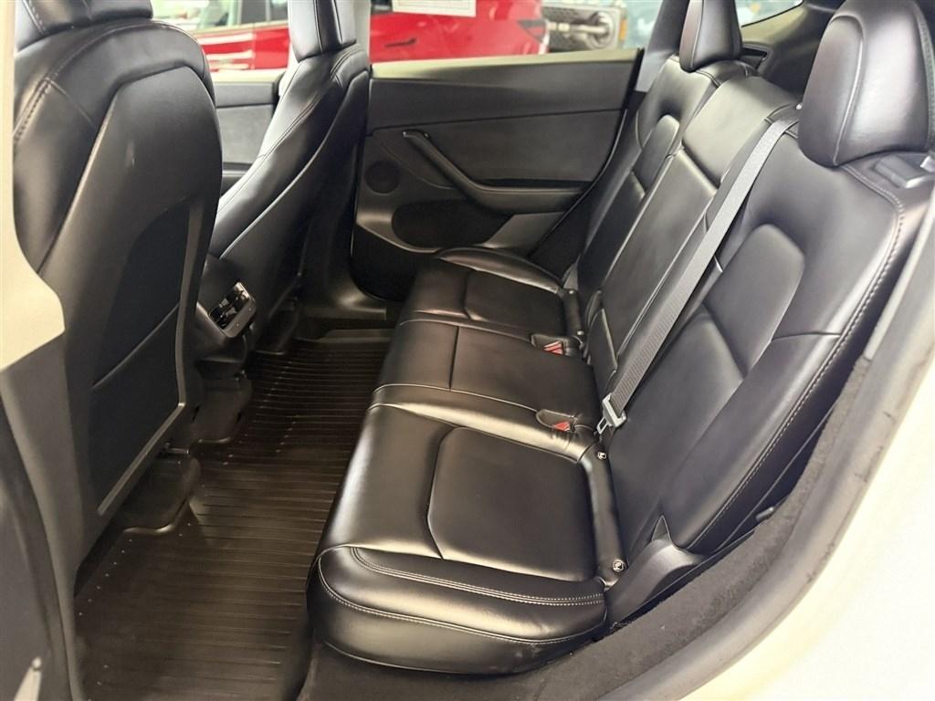 Tesla Model Y Long Range AWD 2023