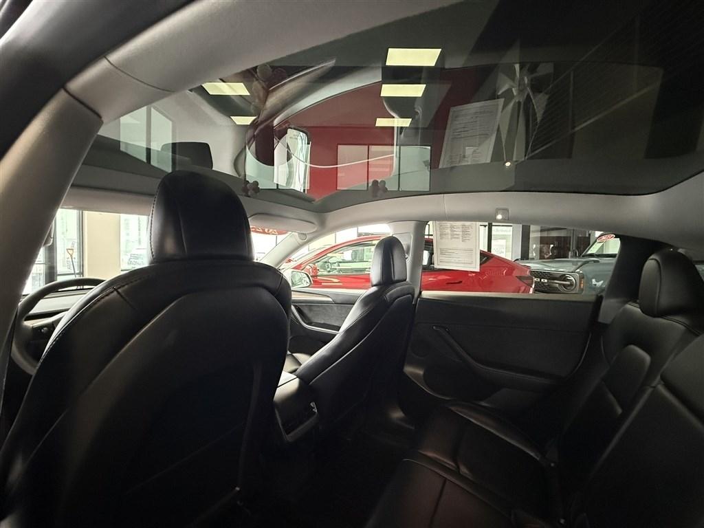 Tesla Model Y Long Range AWD 2023