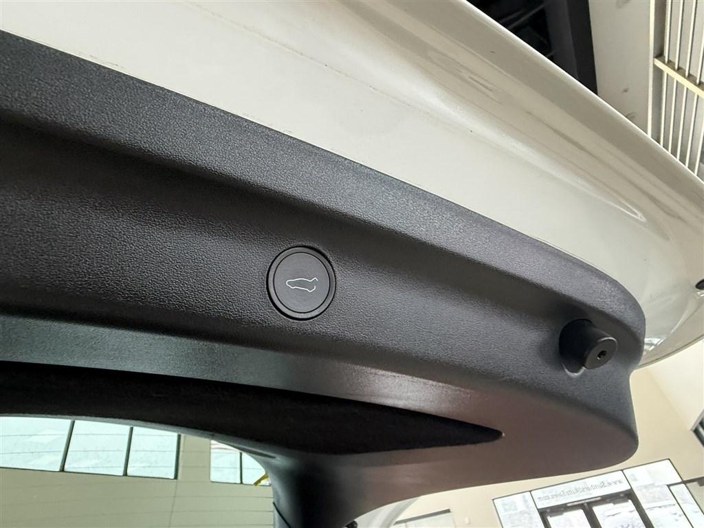 Tesla Model Y Long Range AWD 2023