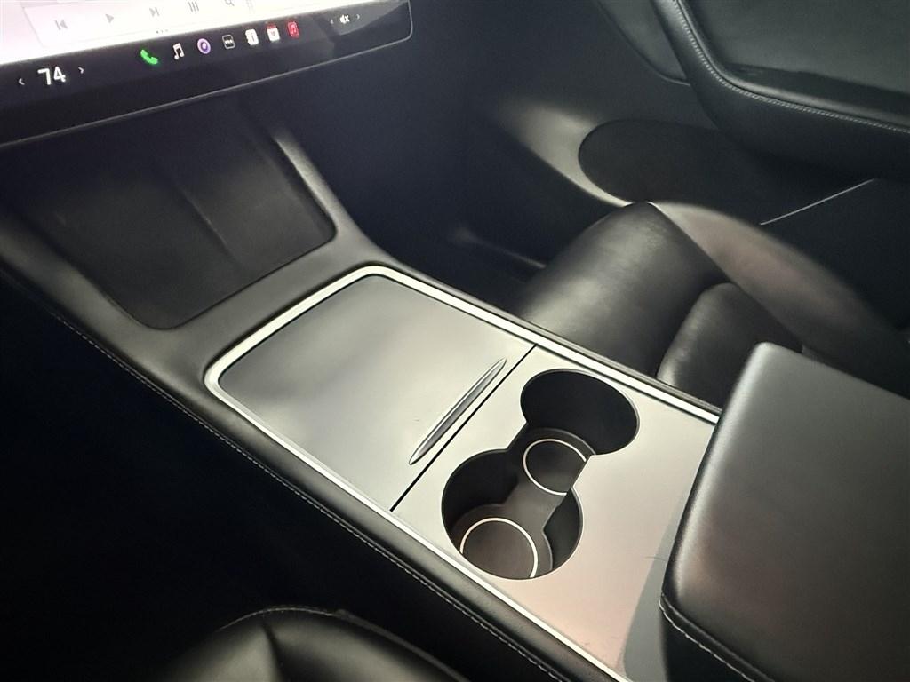 Tesla Model Y Long Range AWD 2023