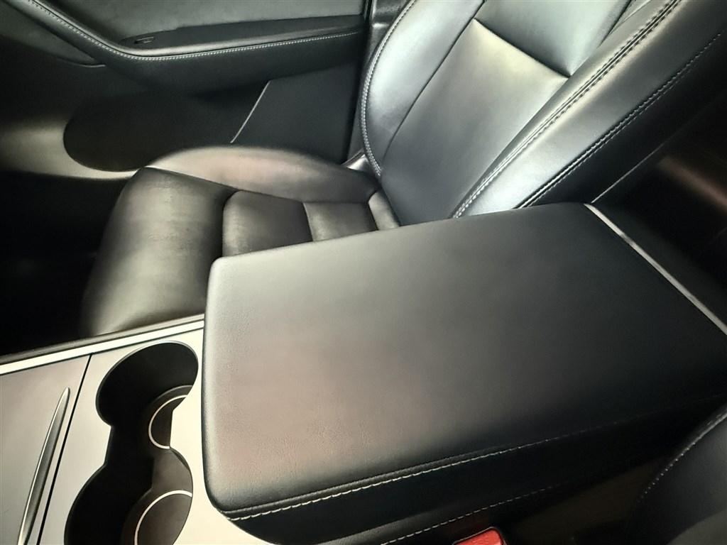 Tesla Model Y Long Range AWD 2023