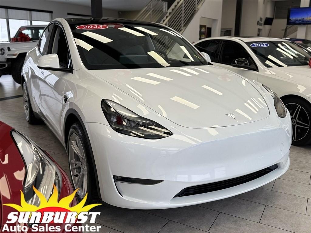 2023 Tesla Model Y Long Range Dual Motor All-Wheel Drive's photo