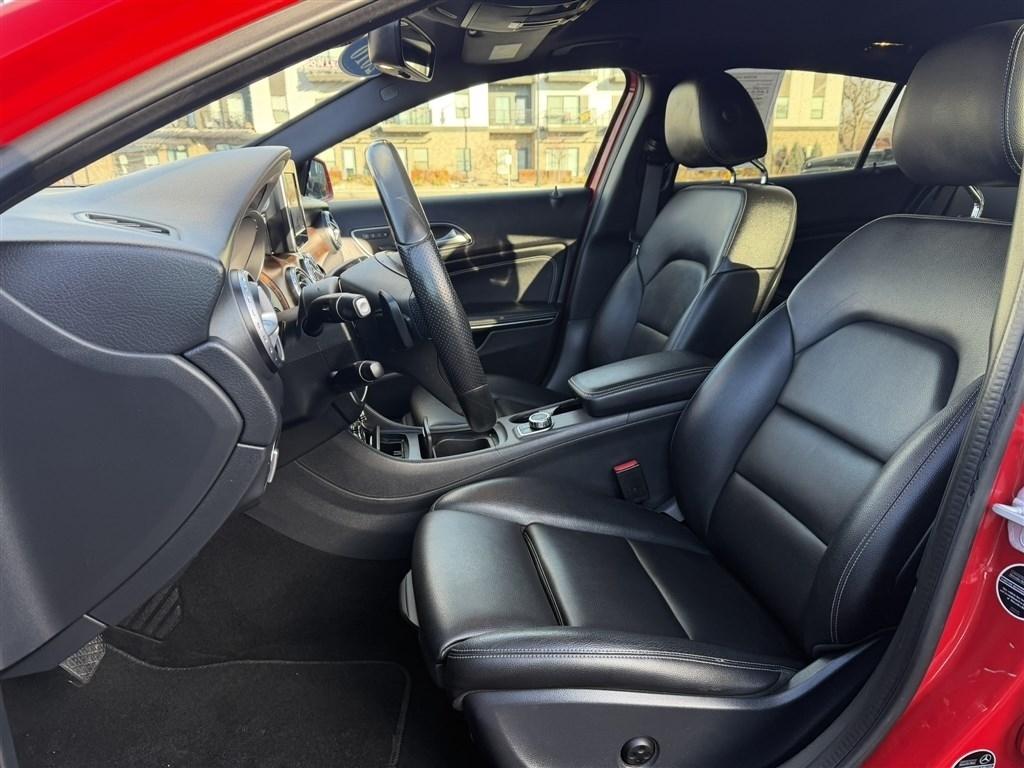 Mercedes-Benz GLA 4MATIC 4dr GLA 250 2016