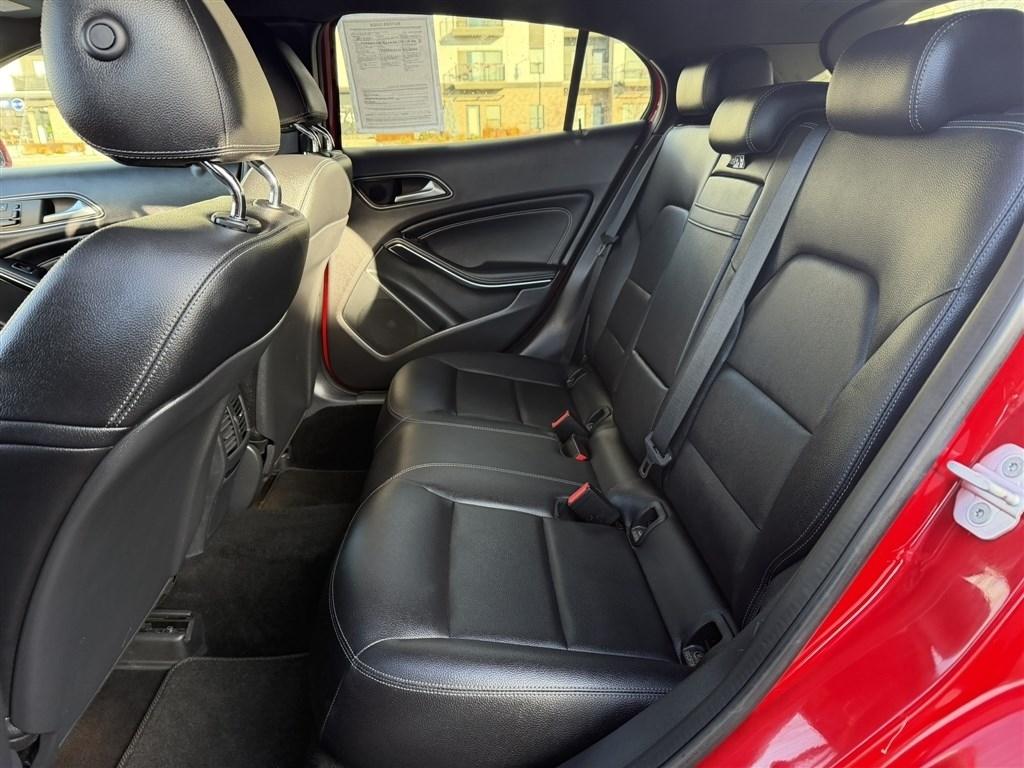 Mercedes-Benz GLA 4MATIC 4dr GLA 250 2016