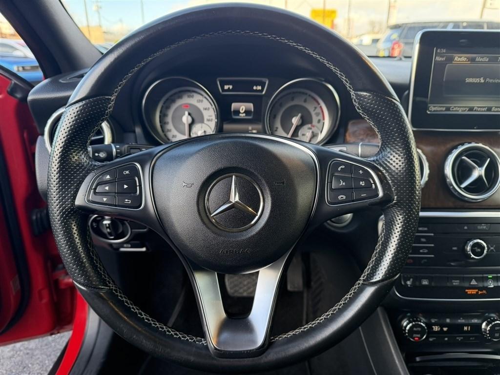 Mercedes-Benz GLA 4MATIC 4dr GLA 250 2016