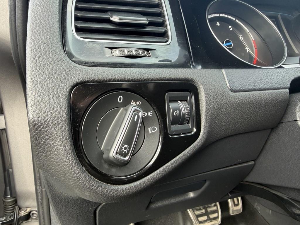 Volkswagen Golf R 4dr HB DSG 2016