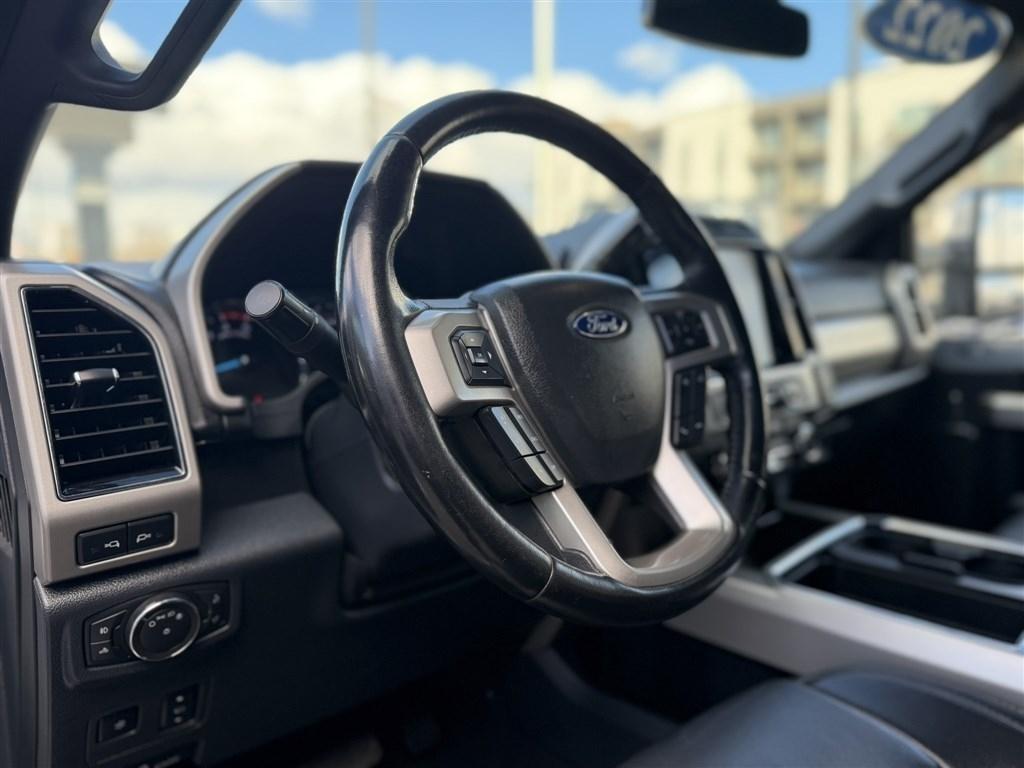 Ford Super Duty F-350 SRW King Ranch 4WD Crew Cab 8' Box 2022