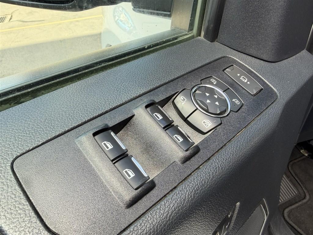 Ford Super Duty F-350 SRW XL 4WD Crew Cab 6.75' Box 2022