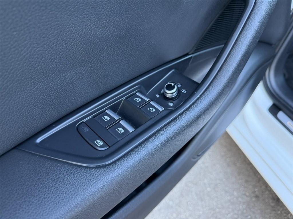 Audi A4 2.0 TFSI Auto Premium Plus quattro AWD 2017