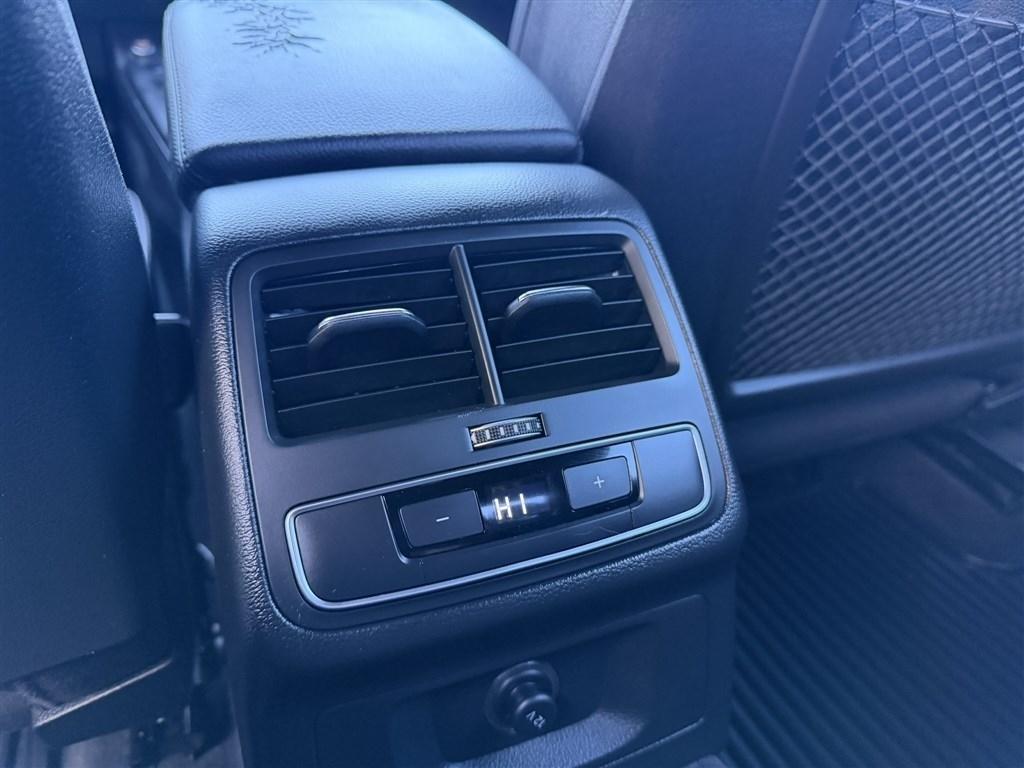 Audi A4 2.0 TFSI Auto Premium Plus quattro AWD 2017