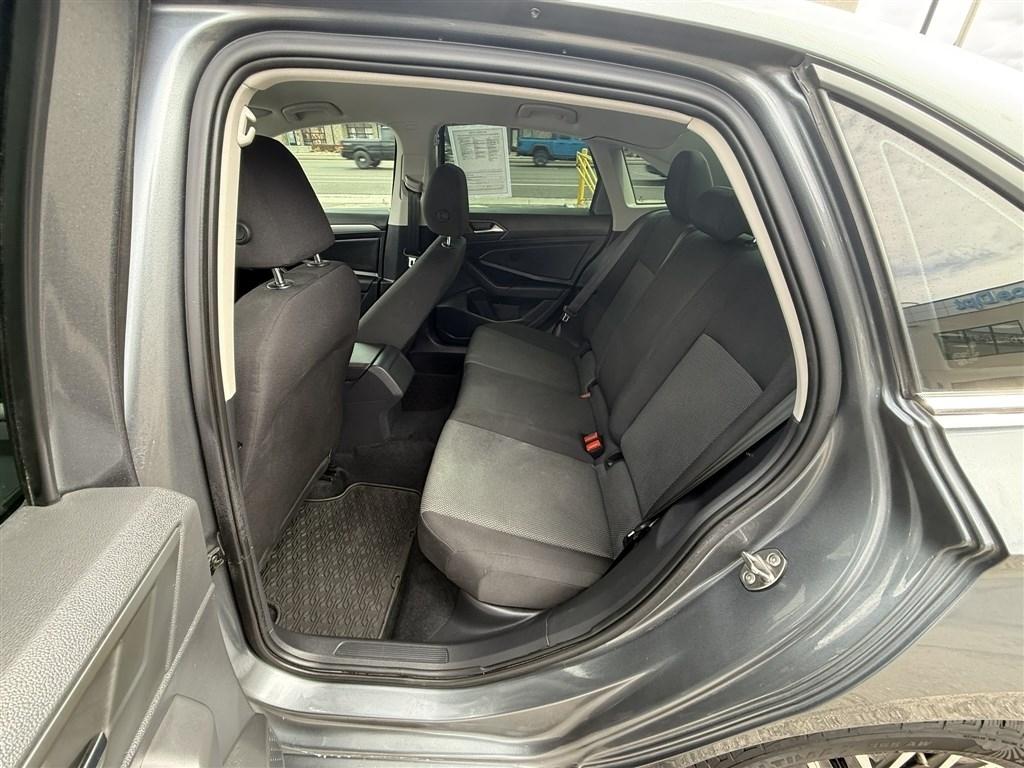 Volkswagen Jetta R-Line Manual 2021