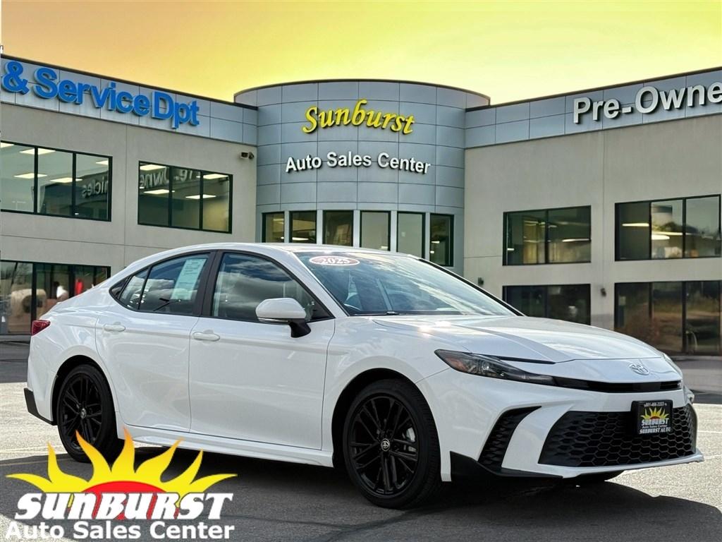 2025 Toyota Camry LE (Natl)