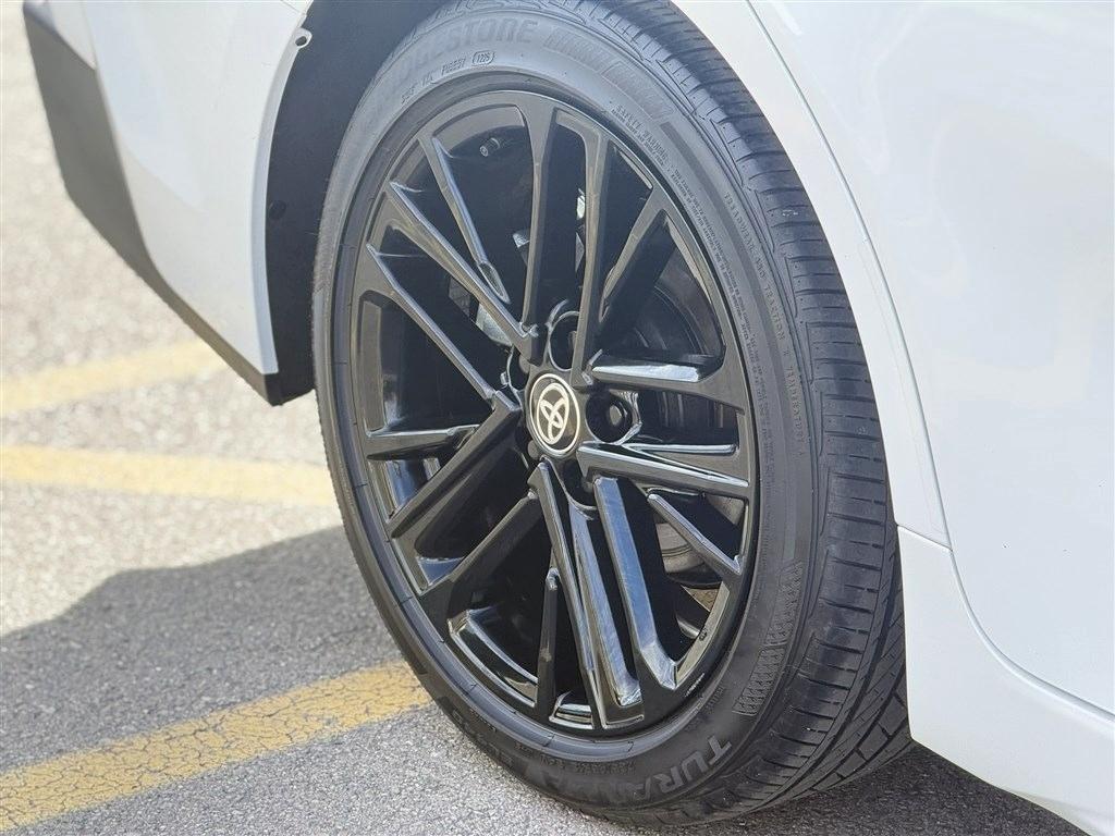 Toyota Camry XLE (Natl) 2025