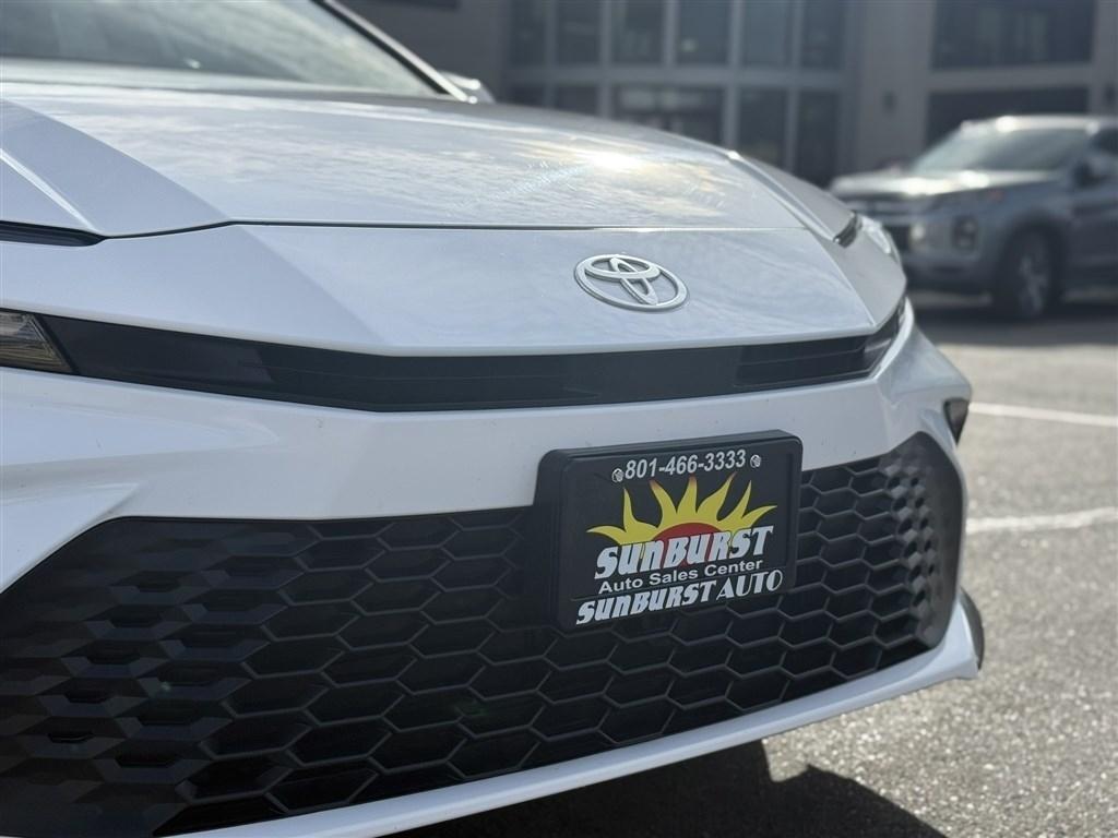 Toyota Camry XLE (Natl) 2025