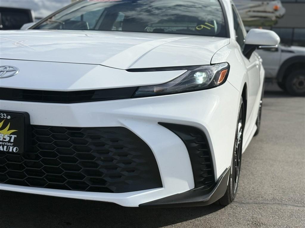 Toyota Camry XLE (Natl) 2025