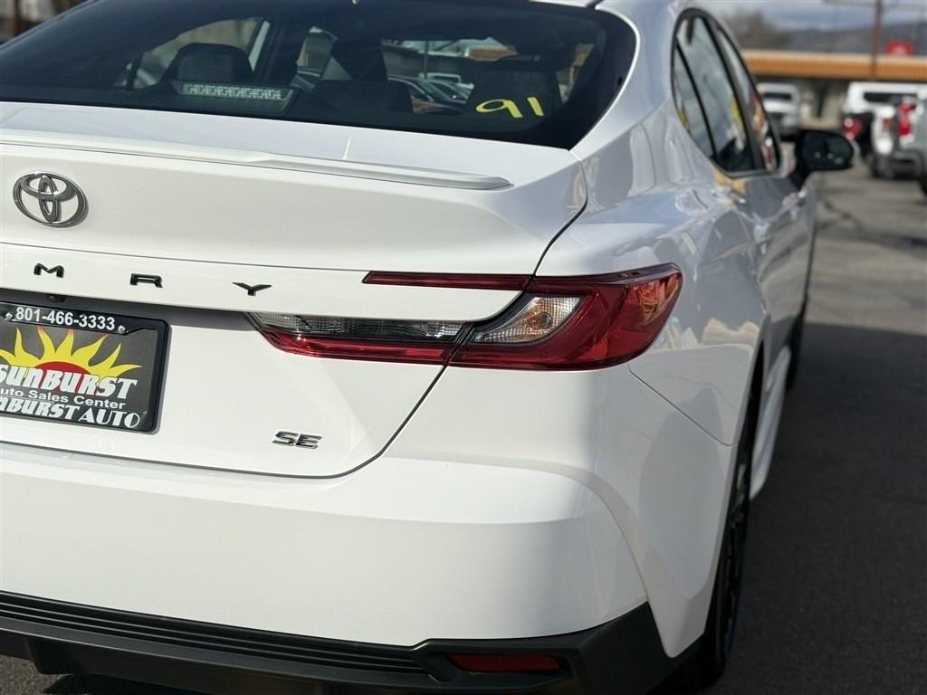 Toyota Camry XLE (Natl) 2025