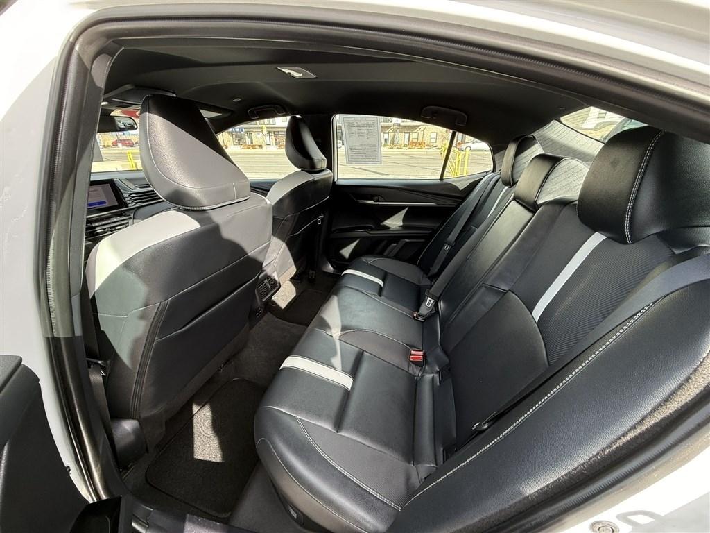 Toyota Camry XLE (Natl) 2025