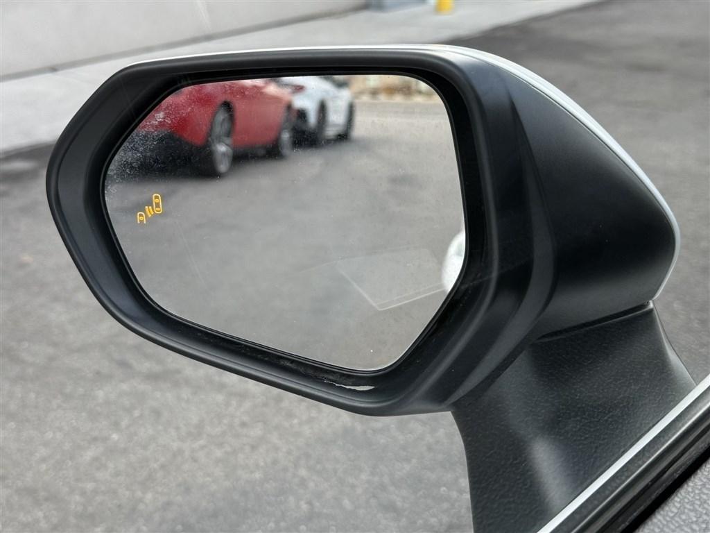 Toyota Camry XLE (Natl) 2025