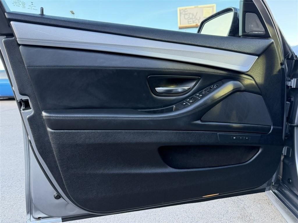 BMW 5 Series 4dr Sdn 535i xDrive AWD 2016