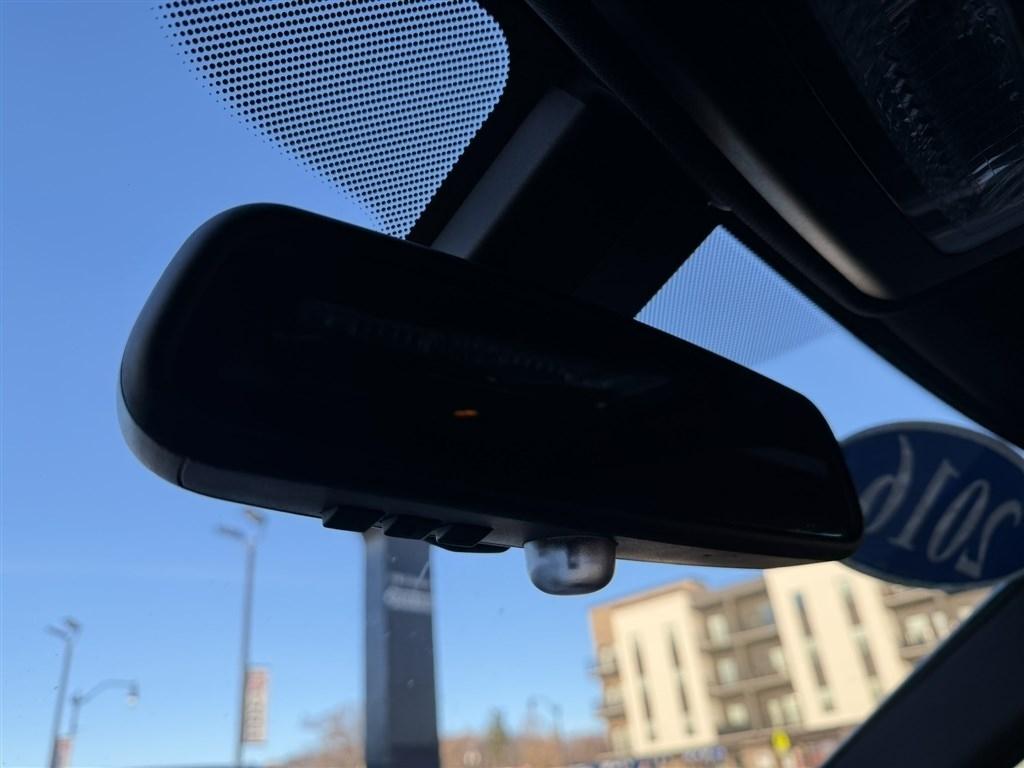 BMW 5 Series 4dr Sdn 535i xDrive AWD 2016