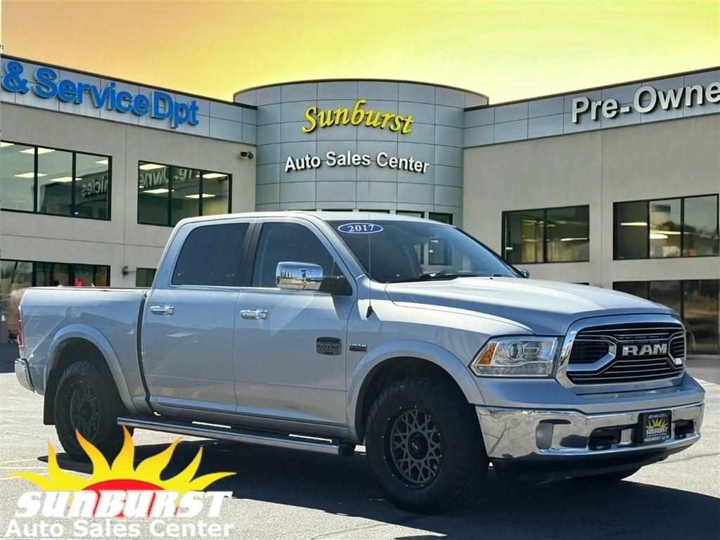 2017 RAM 1500 4WD Crew Cab 140.5" Longhorn