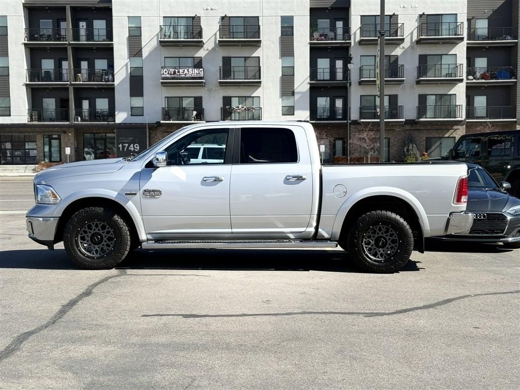 RAM 1500 4WD Crew Cab 140.5" Longhorn 2017