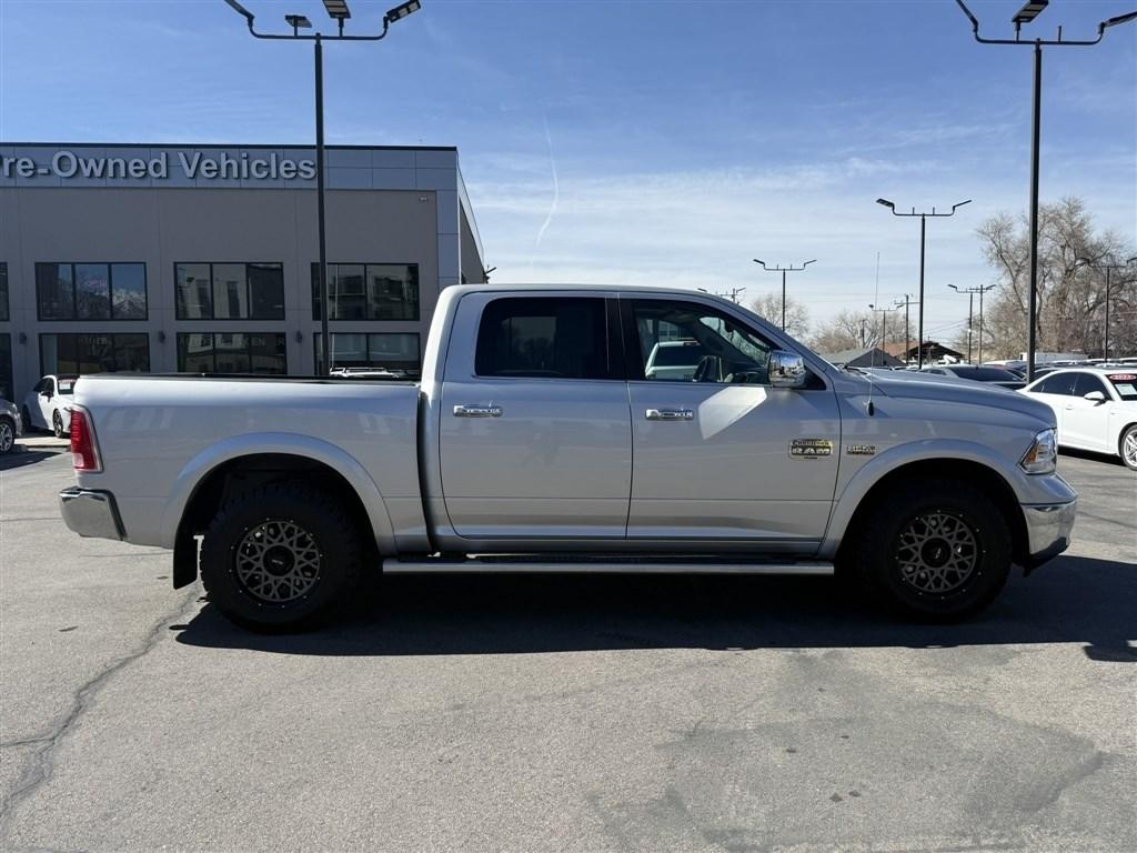 RAM 1500 4WD Crew Cab 140.5" Longhorn 2017