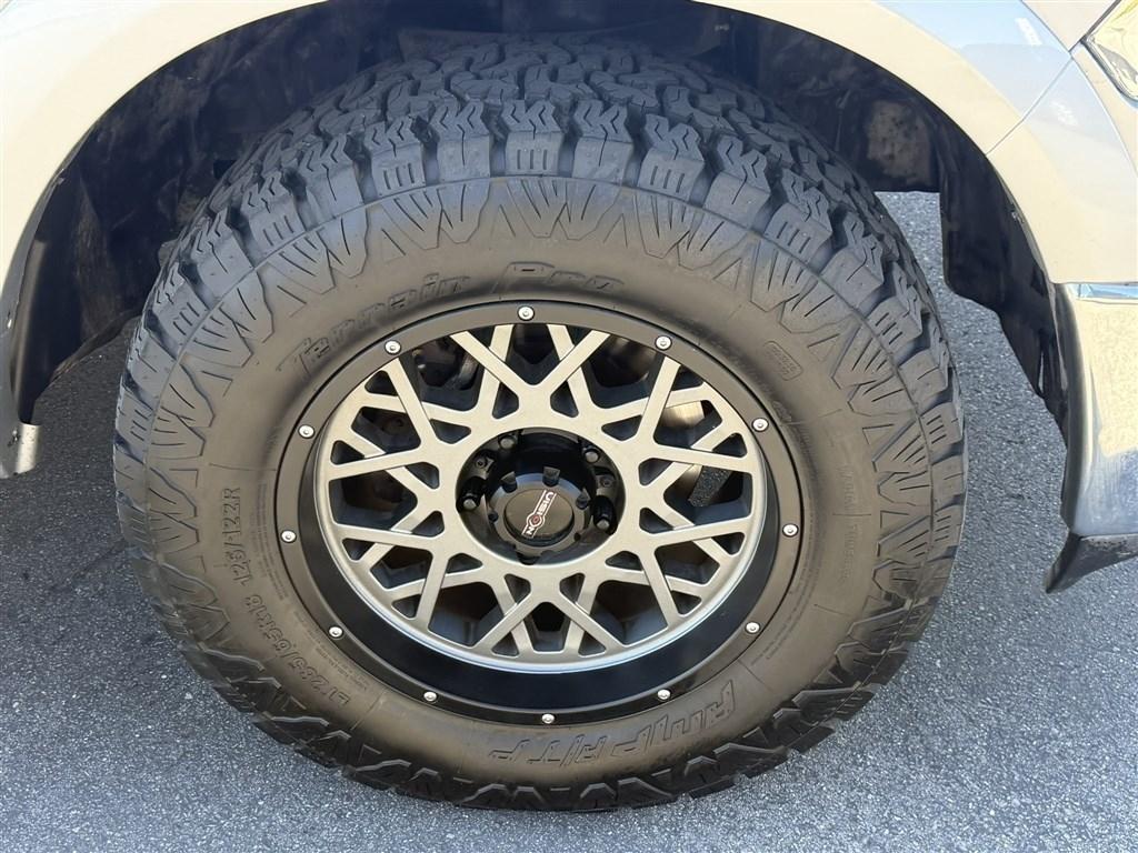 RAM 1500 4WD Crew Cab 140.5" Longhorn 2017