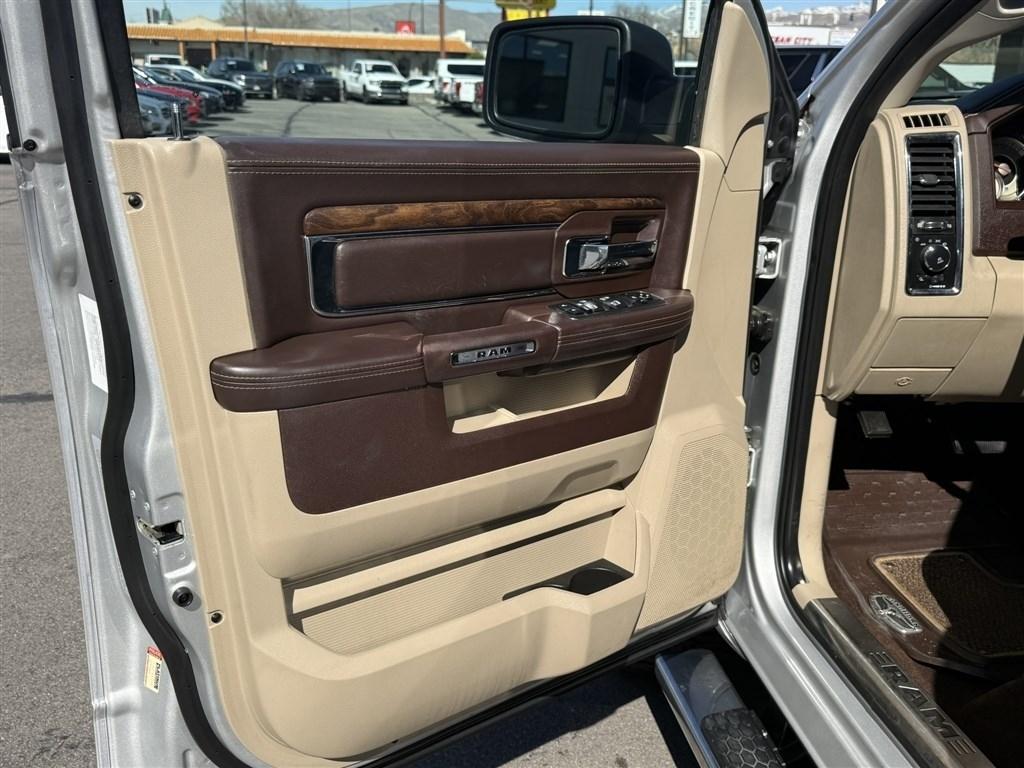 RAM 1500 4WD Crew Cab 140.5" Longhorn 2017