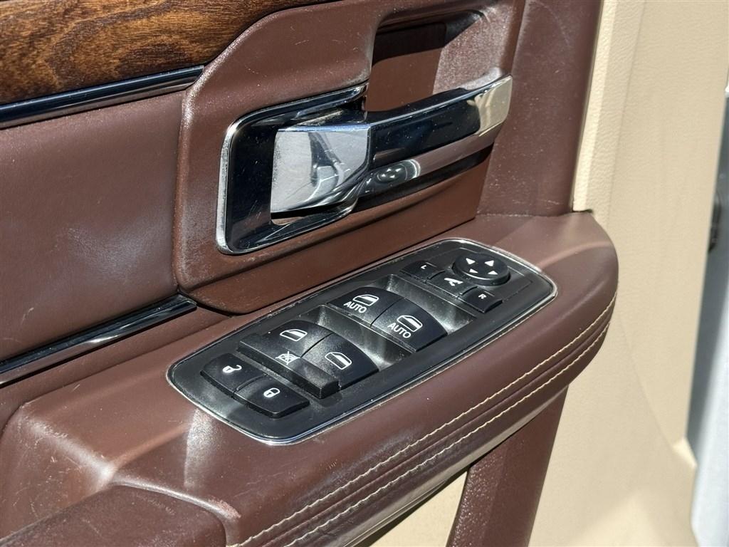 RAM 1500 4WD Crew Cab 140.5" Longhorn 2017