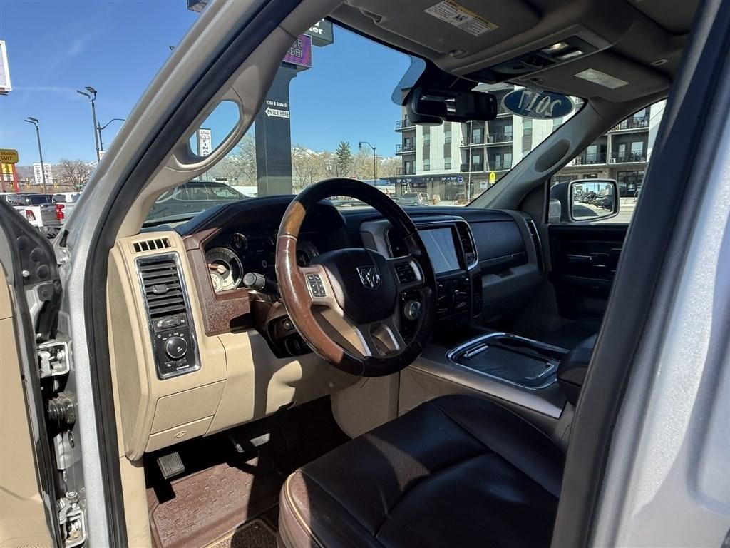 RAM 1500 4WD Crew Cab 140.5" Longhorn 2017