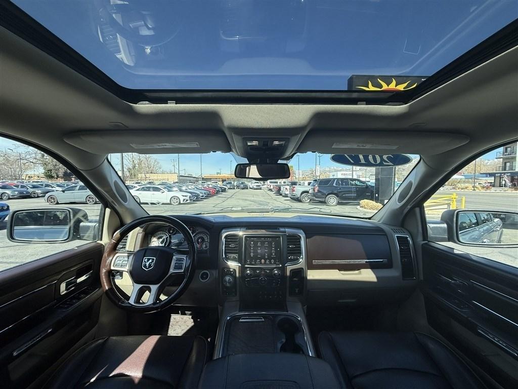 RAM 1500 4WD Crew Cab 140.5" Longhorn 2017