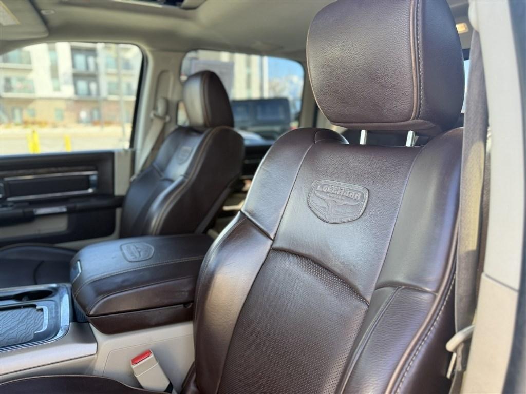 RAM 1500 4WD Crew Cab 140.5" Longhorn 2017