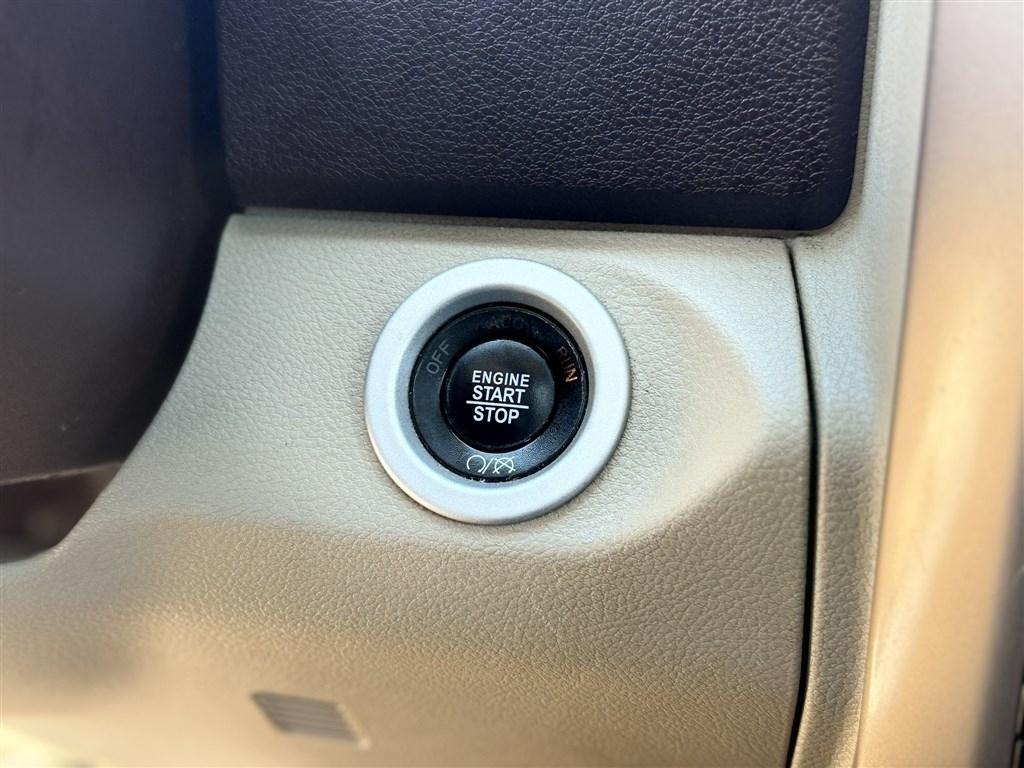 RAM 1500 4WD Crew Cab 140.5" Longhorn 2017