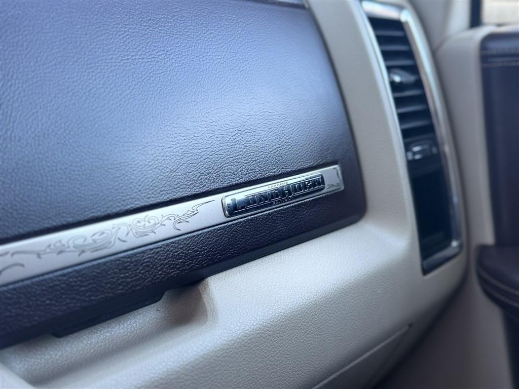 RAM 1500 4WD Crew Cab 140.5" Longhorn 2017