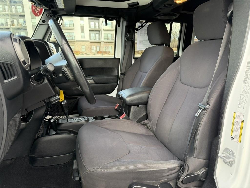 Jeep Wrangler Unlimited 4WD 4dr Sport 2013