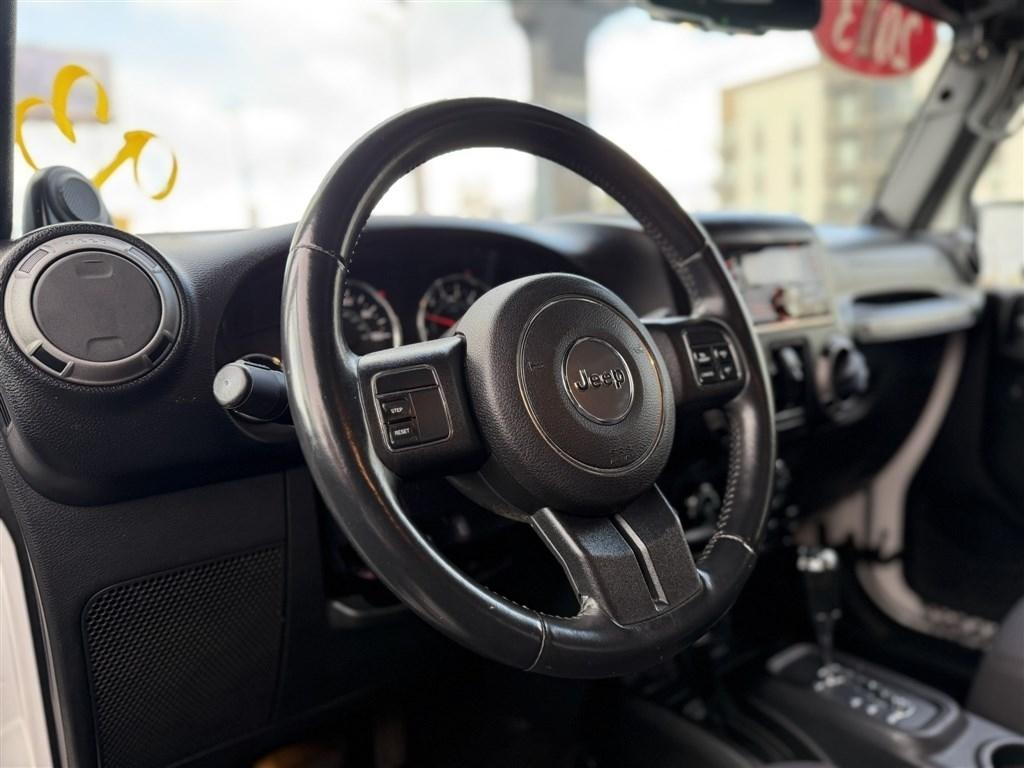 Jeep Wrangler Unlimited 4WD 4dr Sport 2013