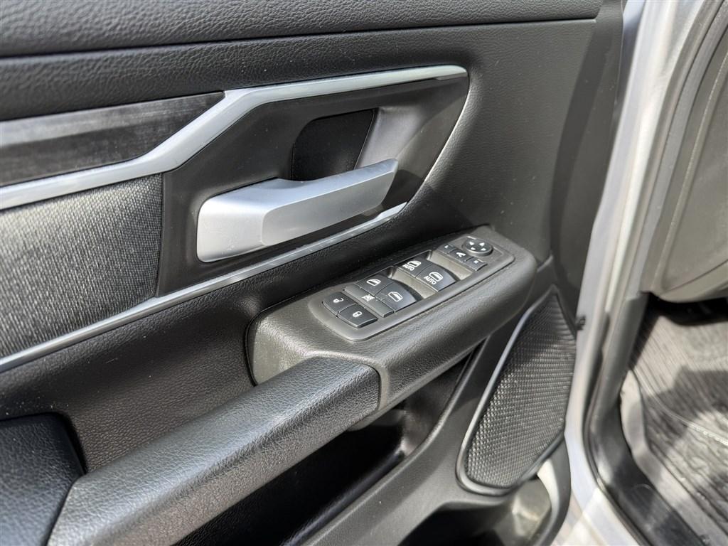 RAM 1500 Big Horn/Lone Star 4x4 Crew Cab 5'7" Box 2019