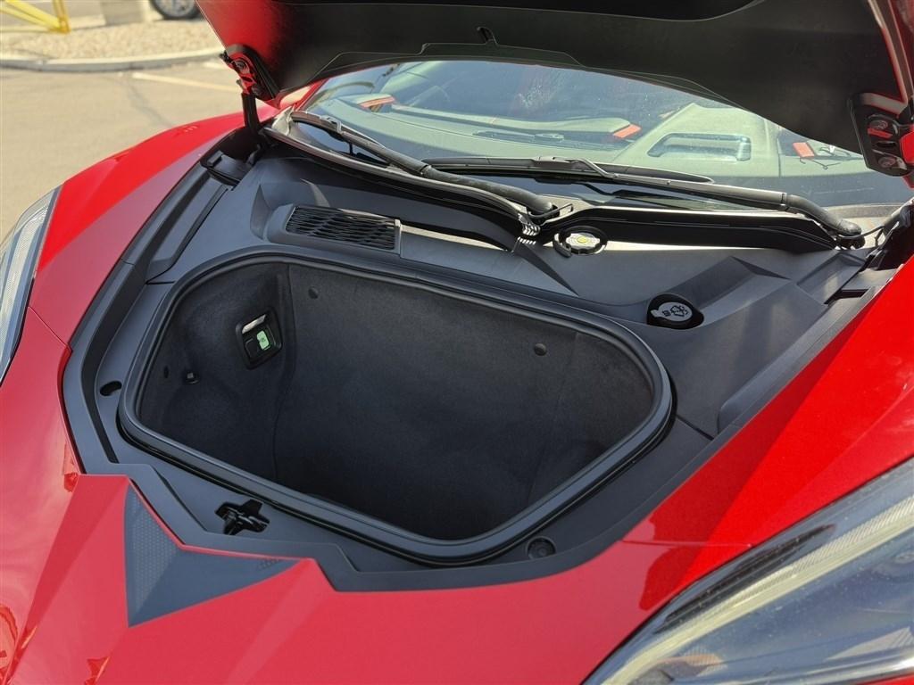 Chevrolet Corvette 2dr Stingray Cpe w/2LT 2023