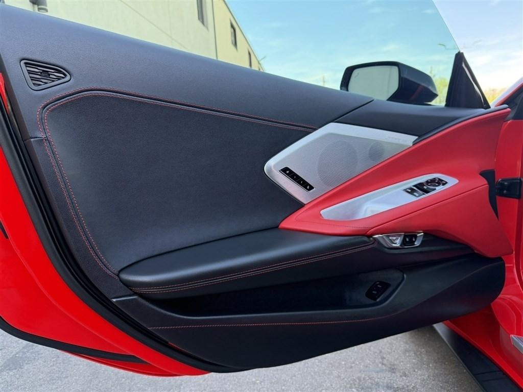 Chevrolet Corvette 2dr Stingray Cpe w/2LT 2023