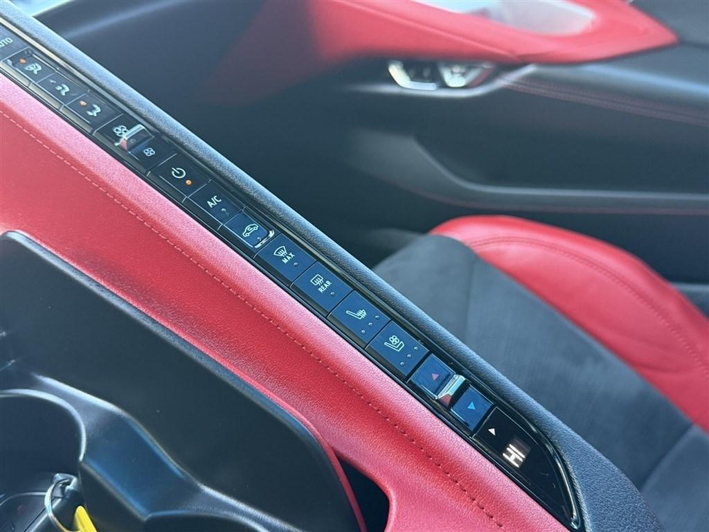 Chevrolet Corvette 2dr Stingray Cpe w/2LT 2023