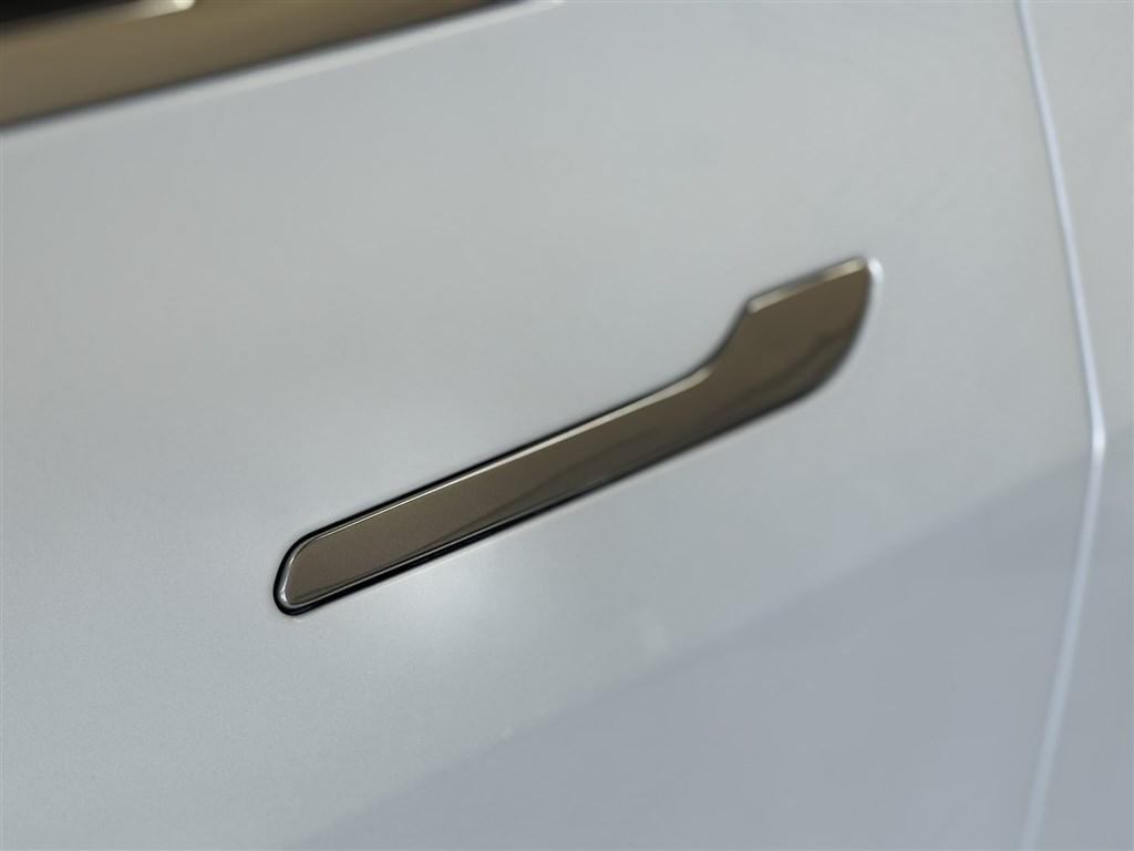 Tesla Model 3 Standard Range Plus RWD 2019