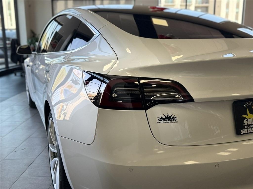Tesla Model 3 Standard Range Plus RWD 2019