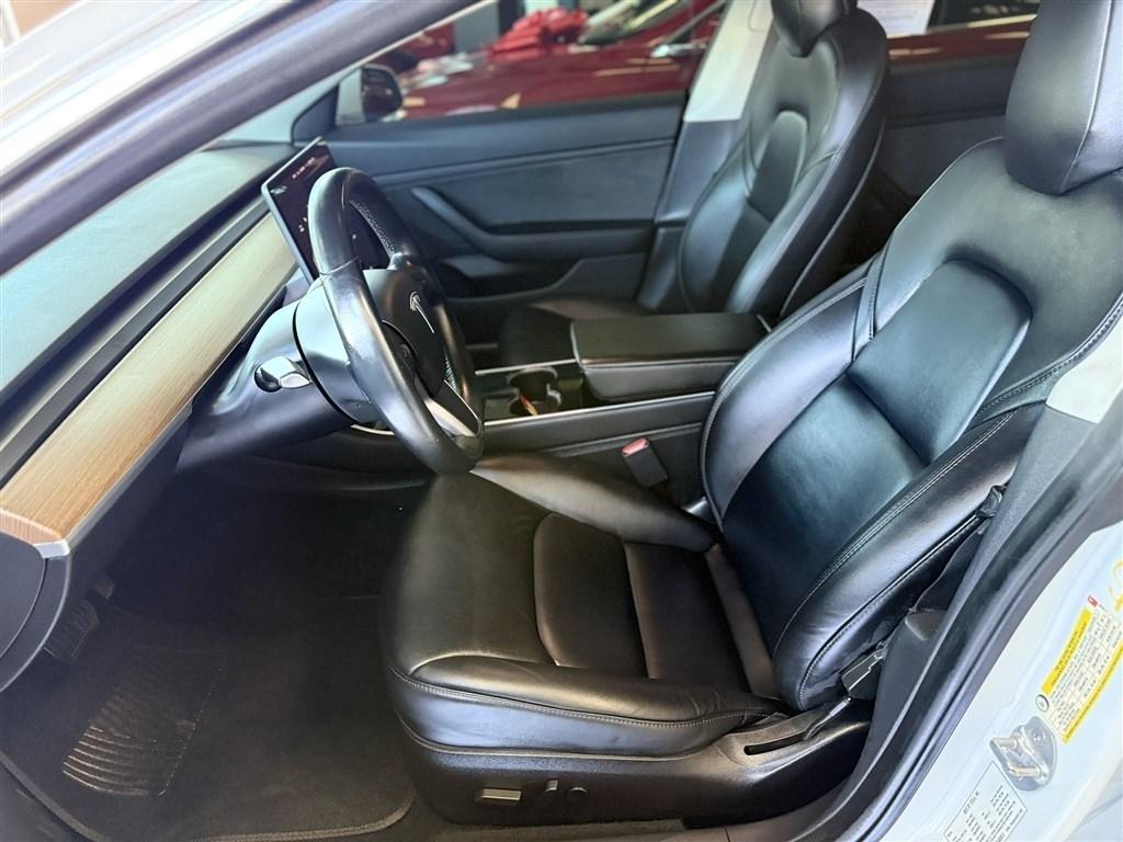 Tesla Model 3 Standard Range Plus RWD 2019