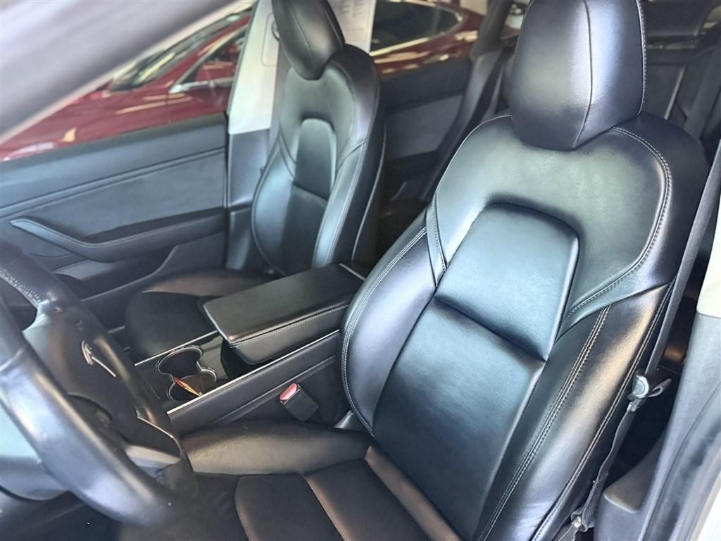 Tesla Model 3 Standard Range Plus RWD 2019