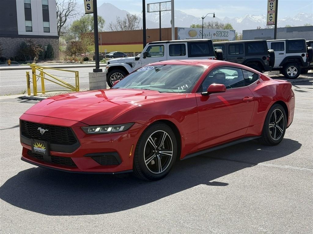 Ford Mustang EcoBoost Fastback 2024