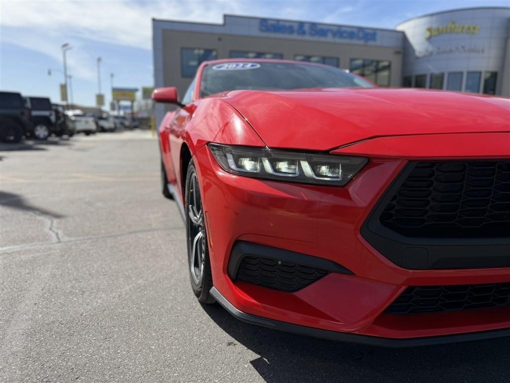 Ford Mustang EcoBoost Fastback 2024