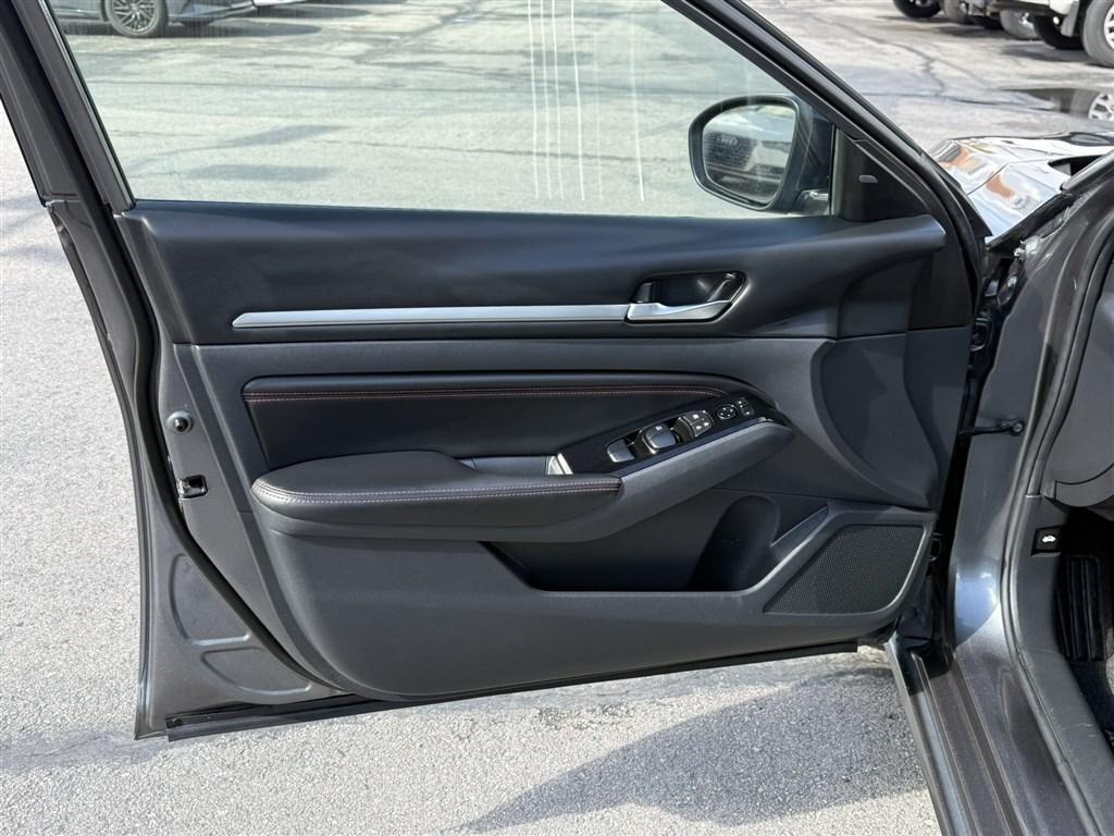 Nissan Altima 2.5 SR AWD Sedan 2023