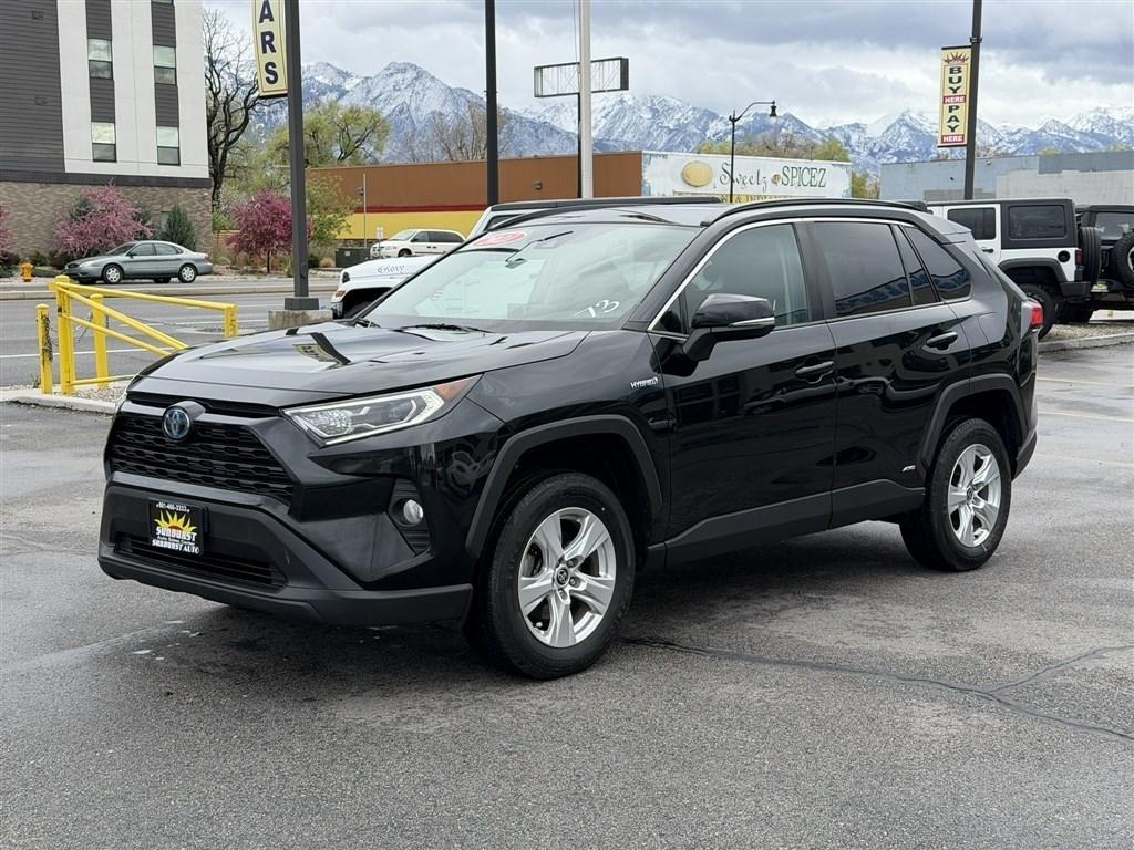 View vehicle photo 3