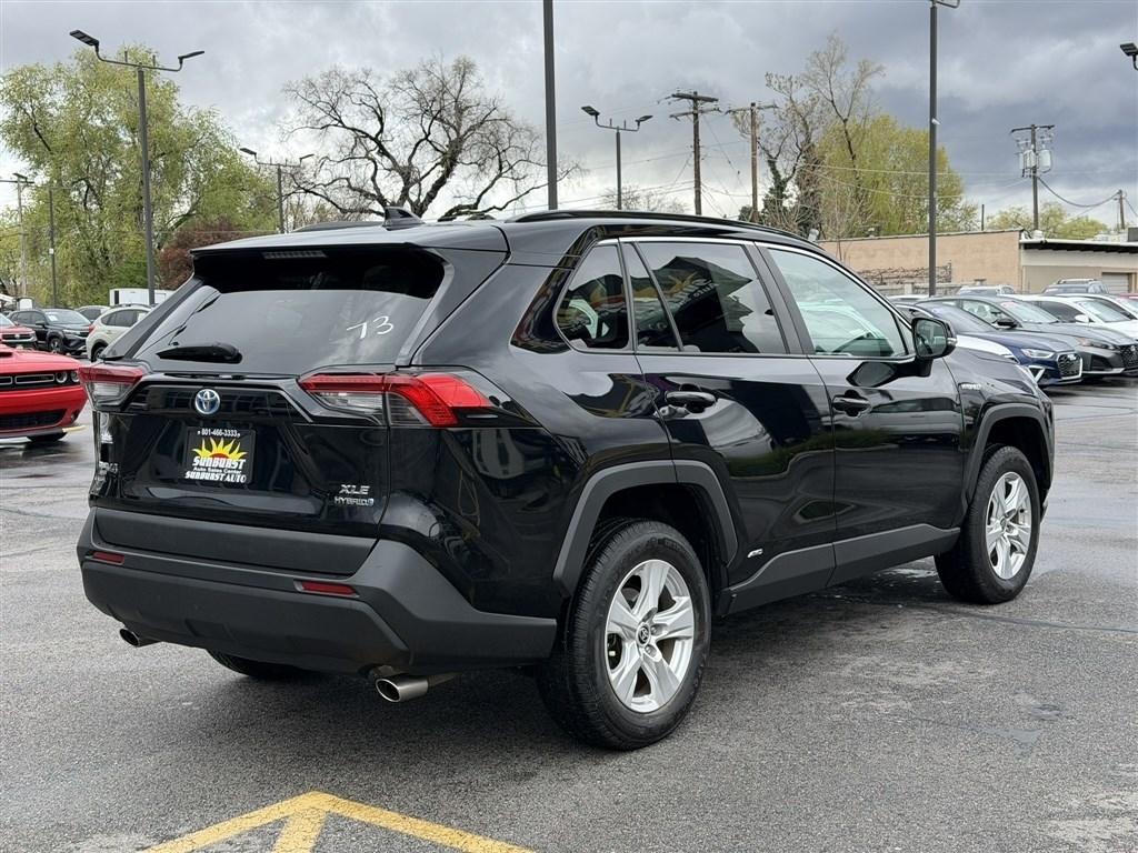 View vehicle photo 7